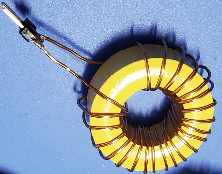 Yellow-white iron powder toroid